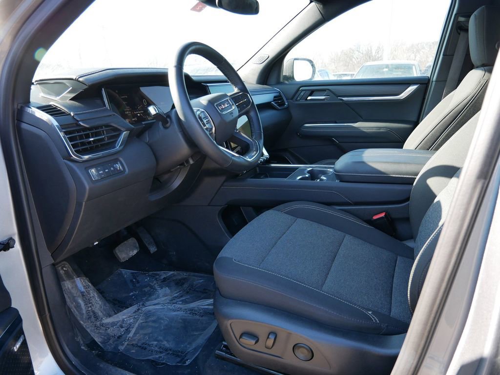 Used 2025 GMC Acadia Elevation image 11