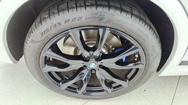 Used 2024 BMW X7 M60i w/ Executive Package image 63