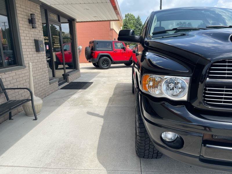 Used 2004 Dodge Ram 1500 Truck SLT w/ Sport Appearance Group AWD/4WD image 6