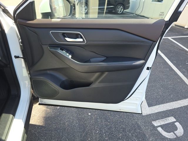 Used 2021 Nissan Rogue SL w/ Premium Package image 23