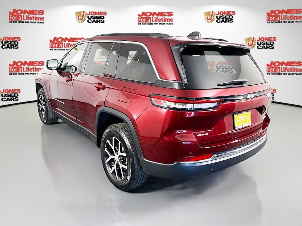 Used 2024 Jeep Grand Cherokee Limited AWD/4WD image 2