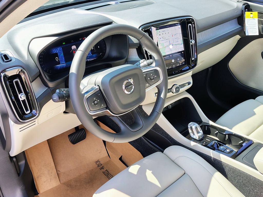 New 2026 Volvo XC40 B5 Ultra w/ Protection Package Premier AWD/4WD image 13