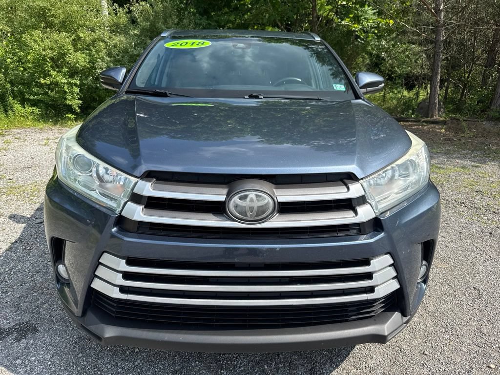 Used 2018 Toyota Highlander XLE AWD/4WD image 2