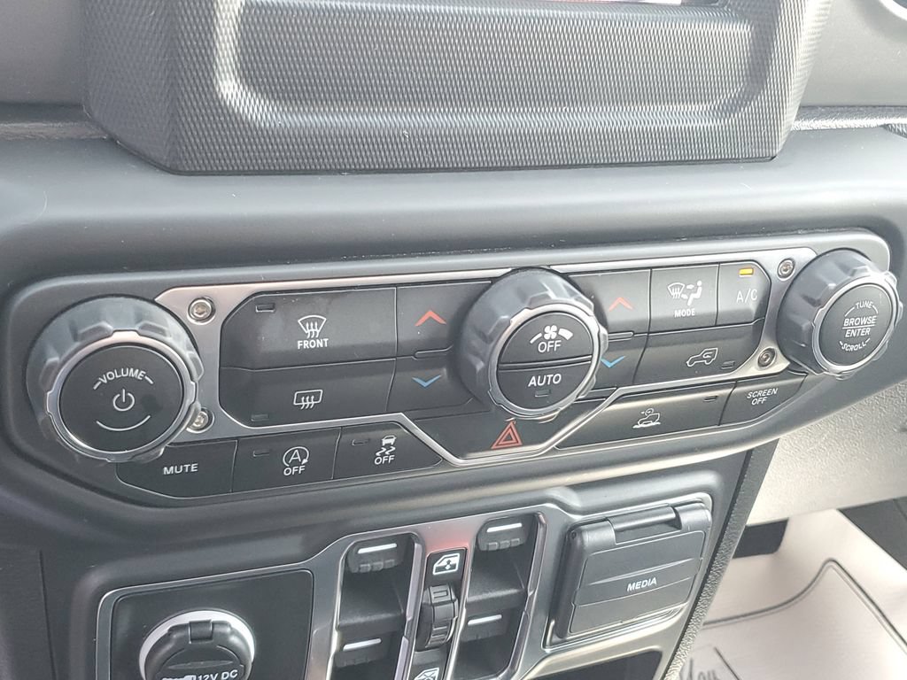 Certified 2023 Jeep Gladiator Mojave AWD/4WD image 25