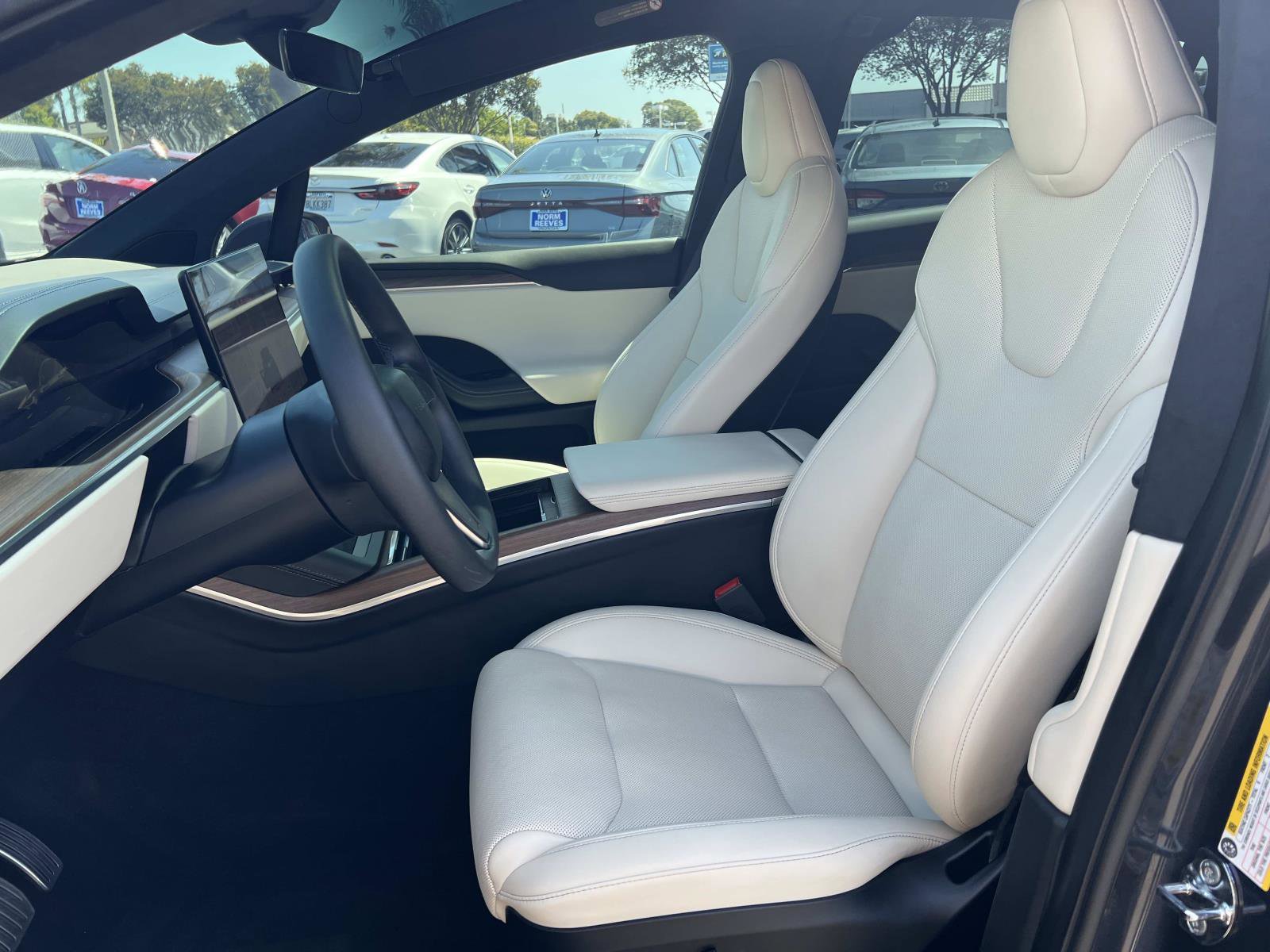 Used 2024 Tesla Model X AWD/4WD image 18