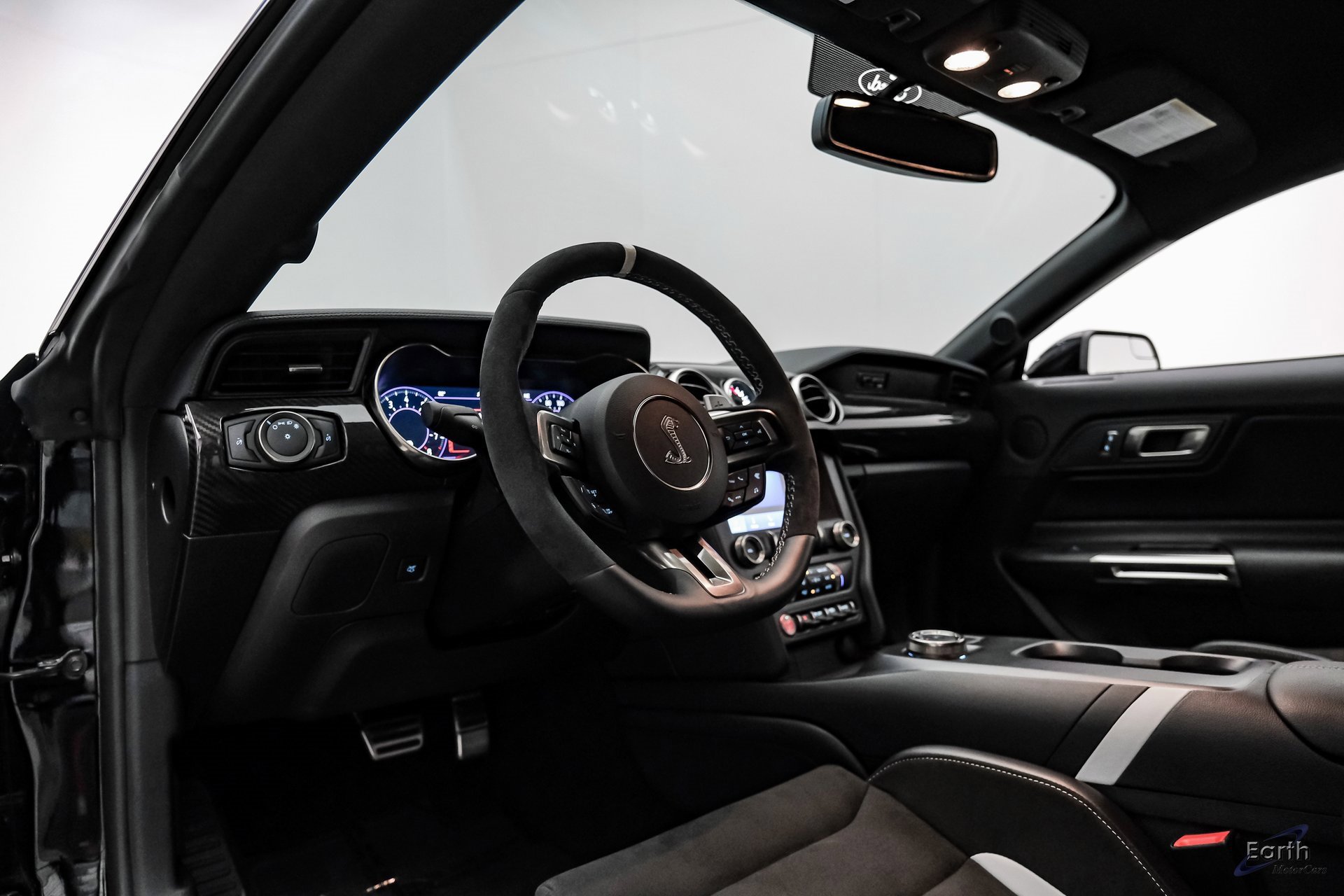 Used 2020 Ford Mustang Shelby GT500 w/ Carbon Fiber Track Pack image 30