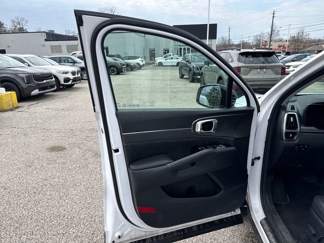 Certified 2023 Kia Sorento SX image 18
