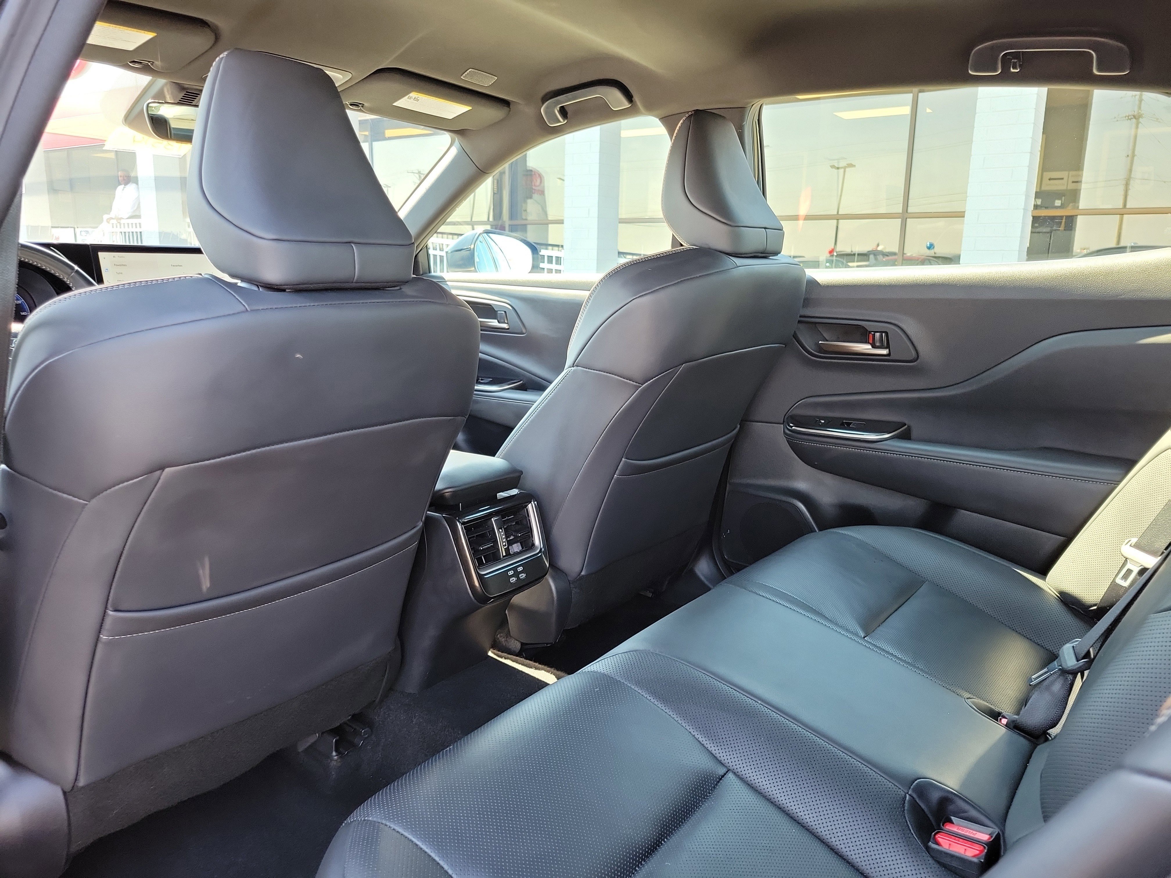 Used 2025 Toyota Crown AWD/4WD image 14