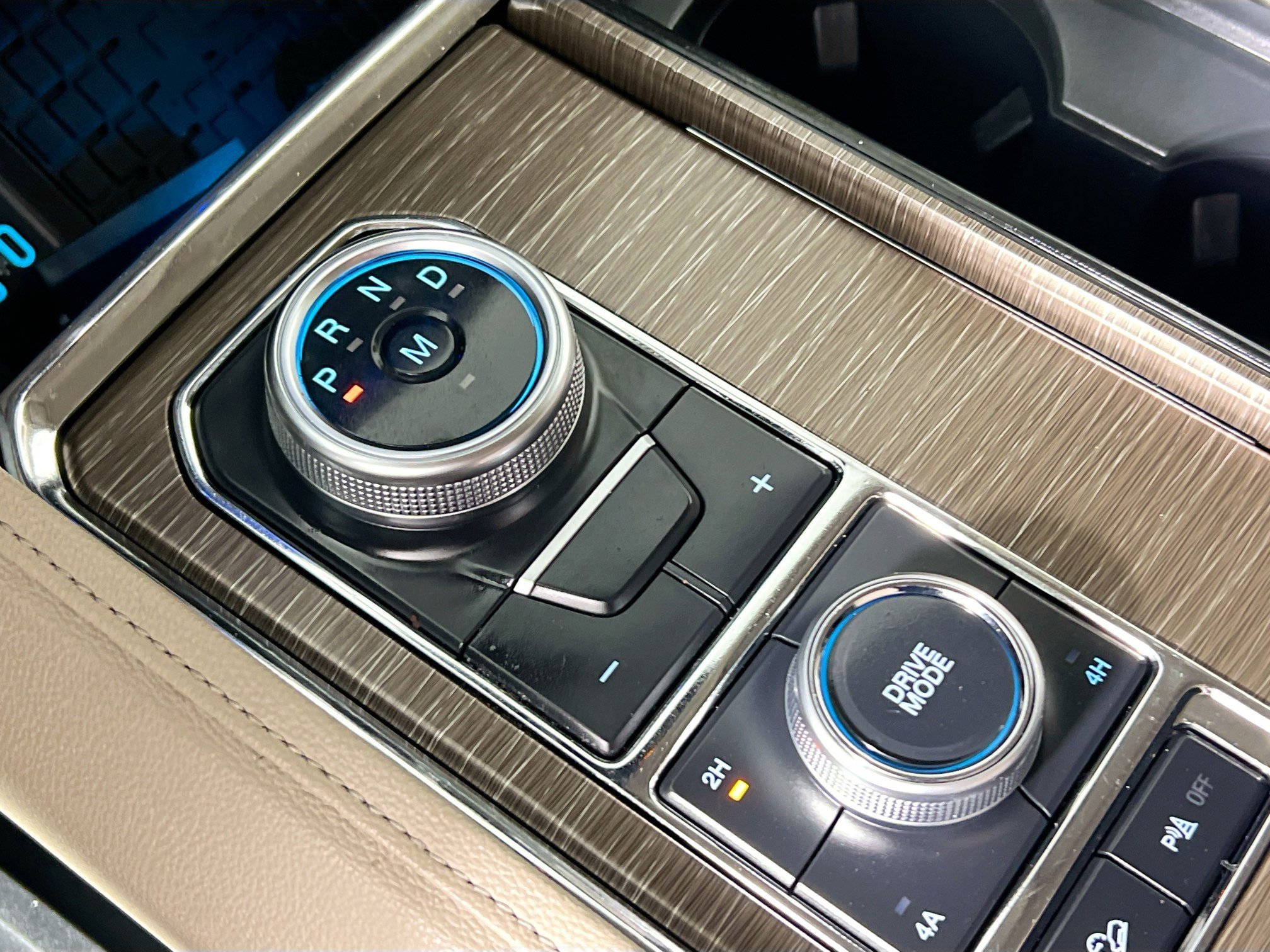 Used 2024 Ford Expedition Max Limited image 25