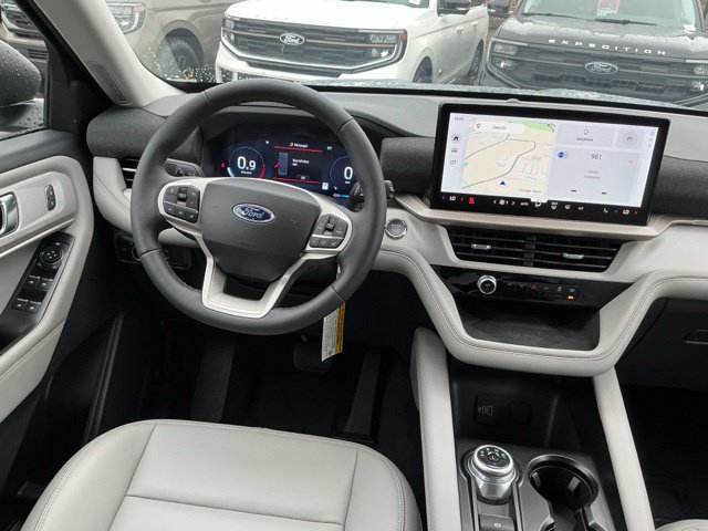 New 2026 Ford Explorer Active w/ Active Comfort Package RWD image 22