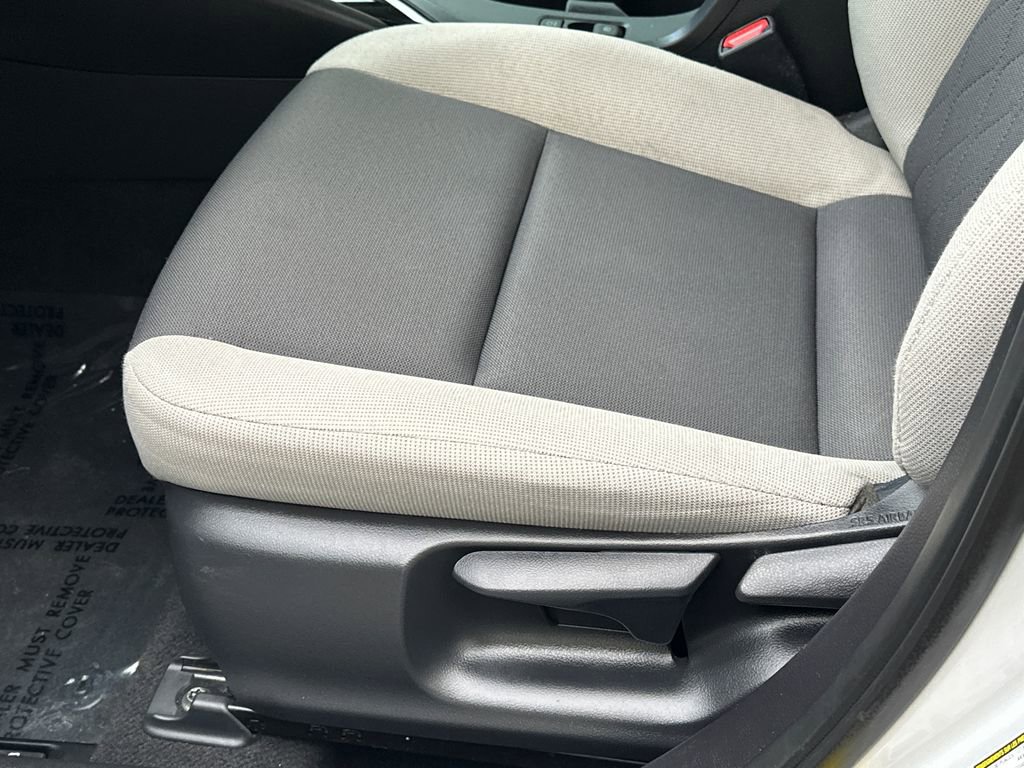 Used 2025 Toyota Corolla LE image 17