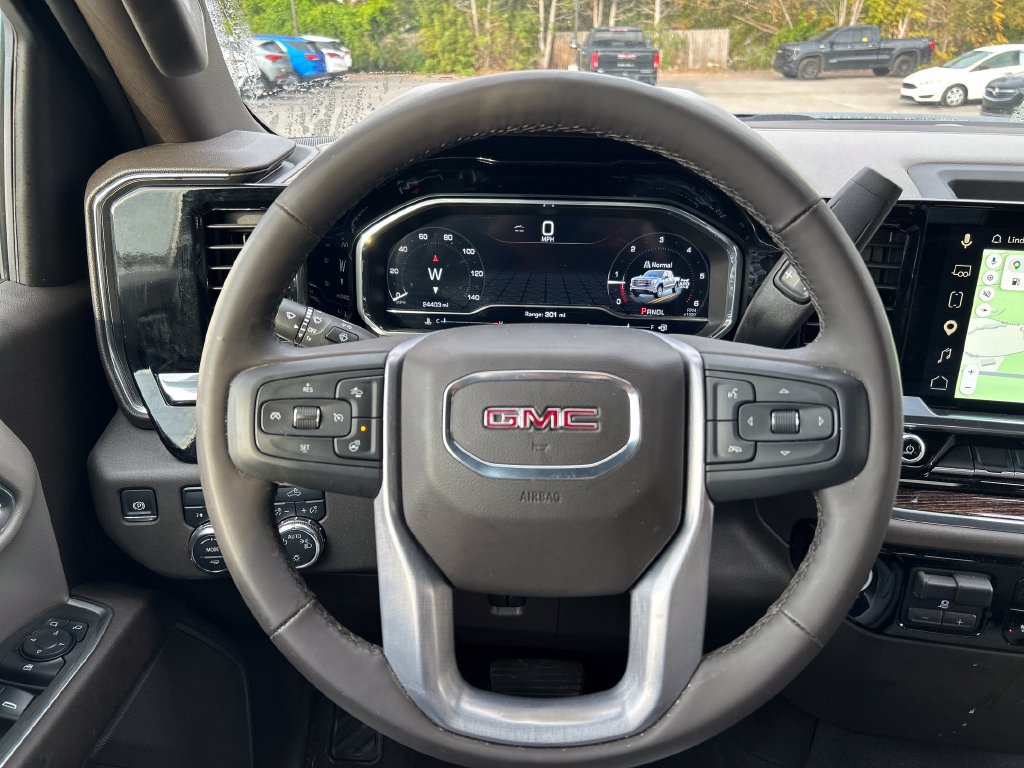 Used 2025 GMC Sierra 1500 SLE w/ Preferred Package AWD/4WD image 11