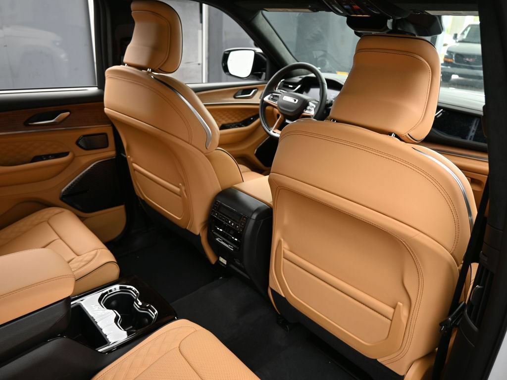 New 2025 Jeep Grand Cherokee L Summit AWD/4WD image 39