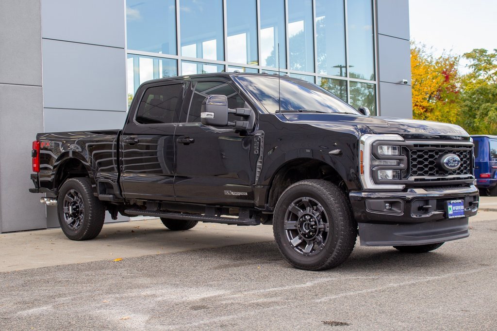 Used 2024 Ford F250 Lariat w/ Sport Appearance Package image 3