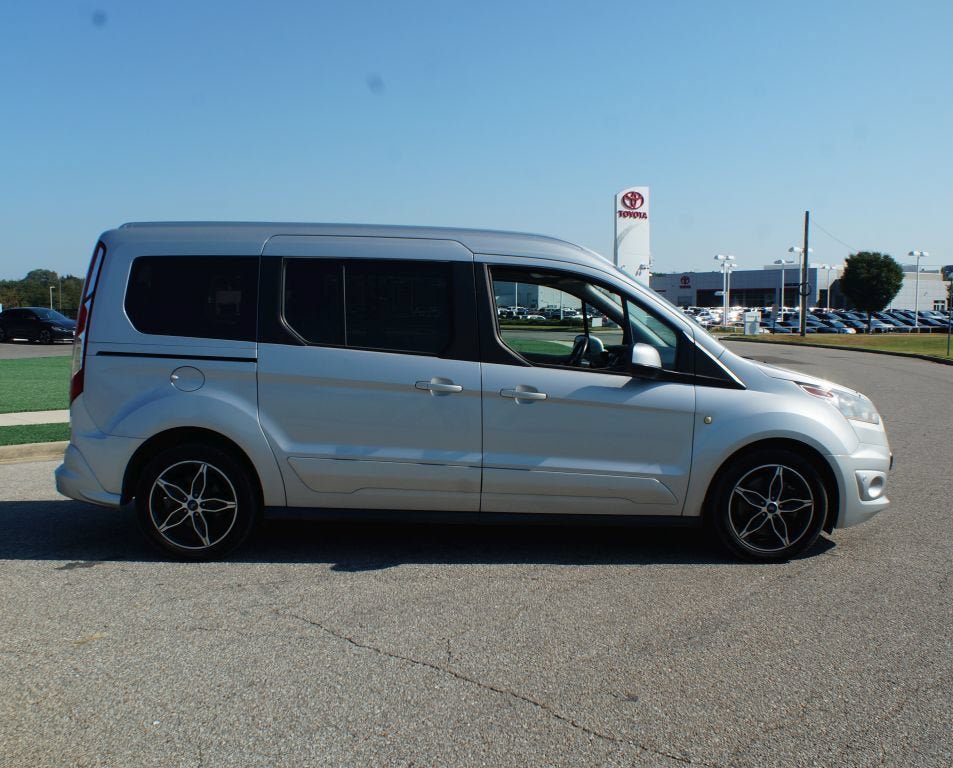 Used 2018 Ford Transit Connect Titanium w/ Titanium Premium Package FWD image 16