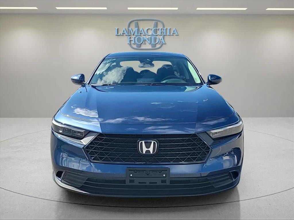 Used 2023 Honda Accord EX image 8