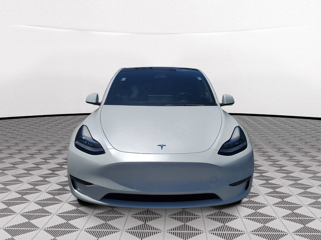 Used 2022 Tesla Model Y Long Range AWD/4WD image 2