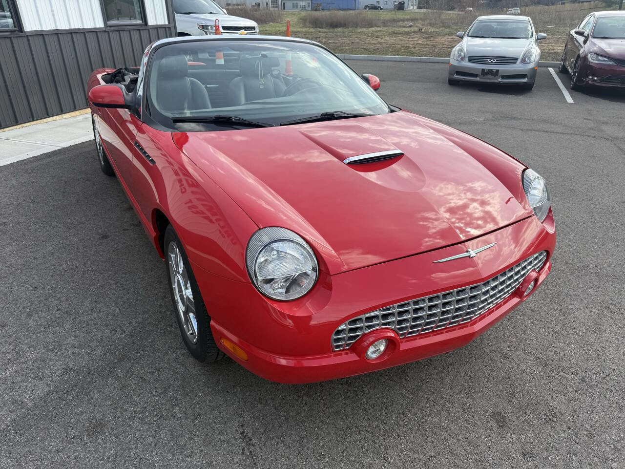 Used 2004 Ford Thunderbird Deluxe RWD image 4
