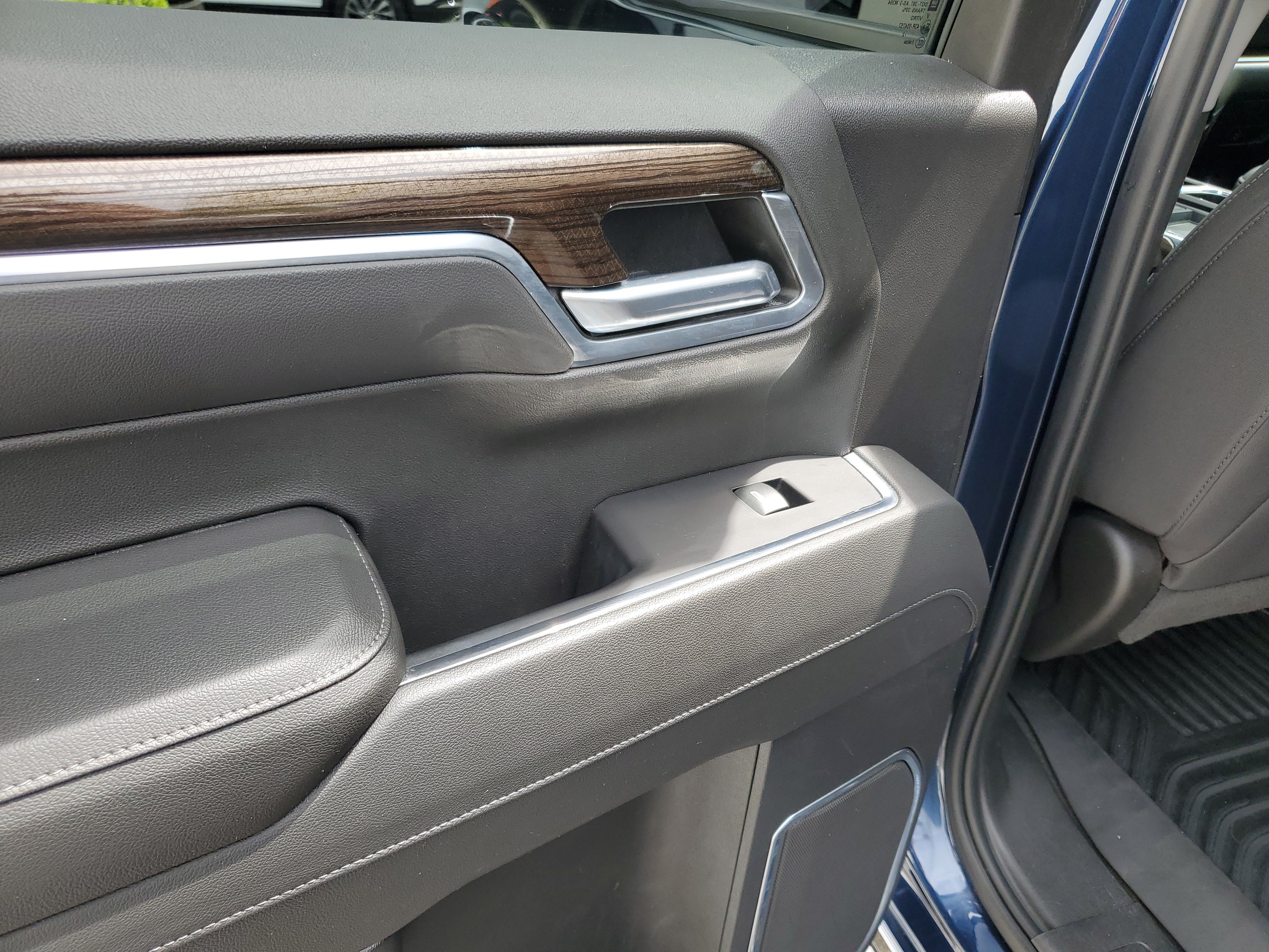 Used 2022 Chevrolet Silverado 1500 LT RWD image 12