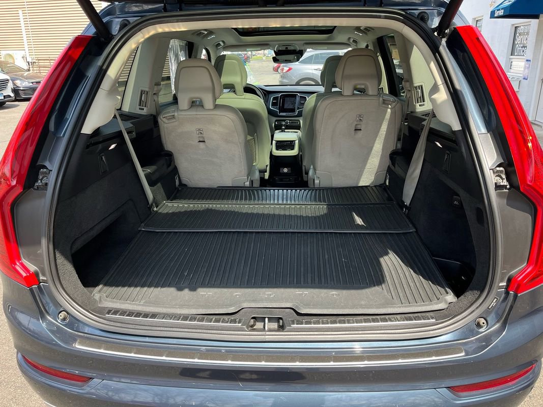 Used 2020 Volvo XC90 T6 Momentum w/ Protection Package Premier image 26