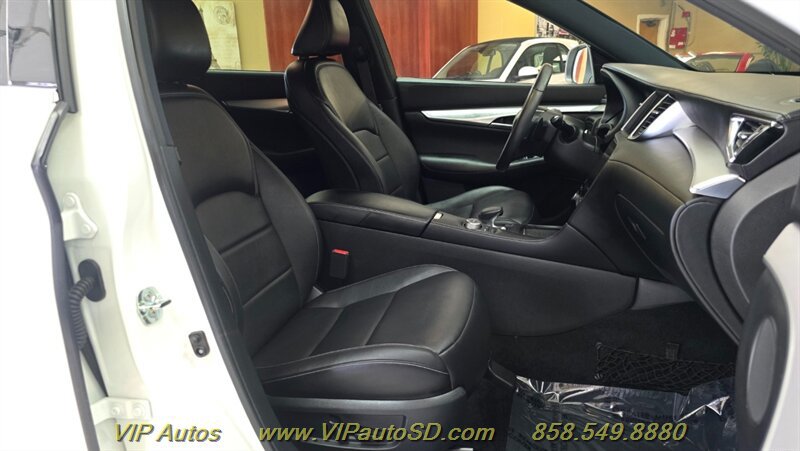 Used 2021 INFINITI QX50 Luxe w/ Appearance Package FWD image 16