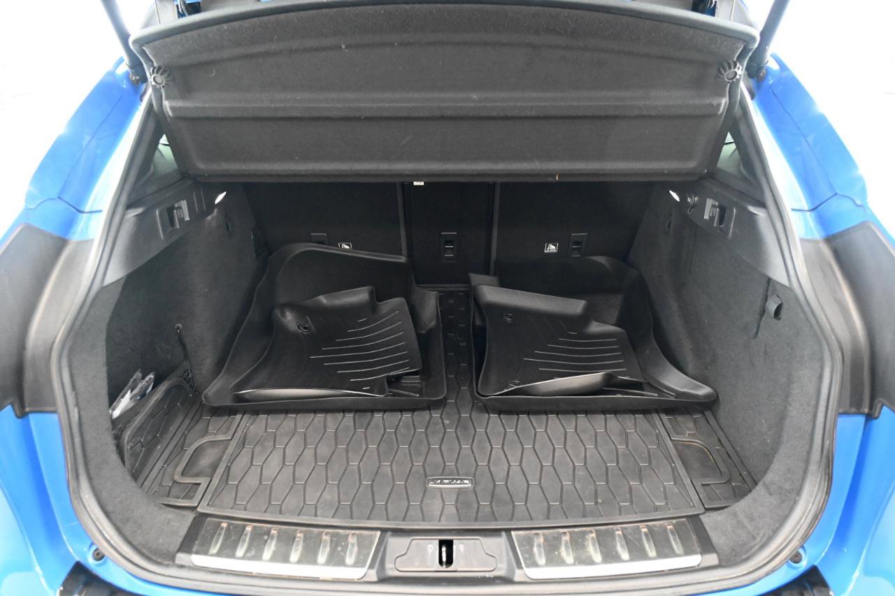Used 2020 Jaguar F-PACE SVR image 46