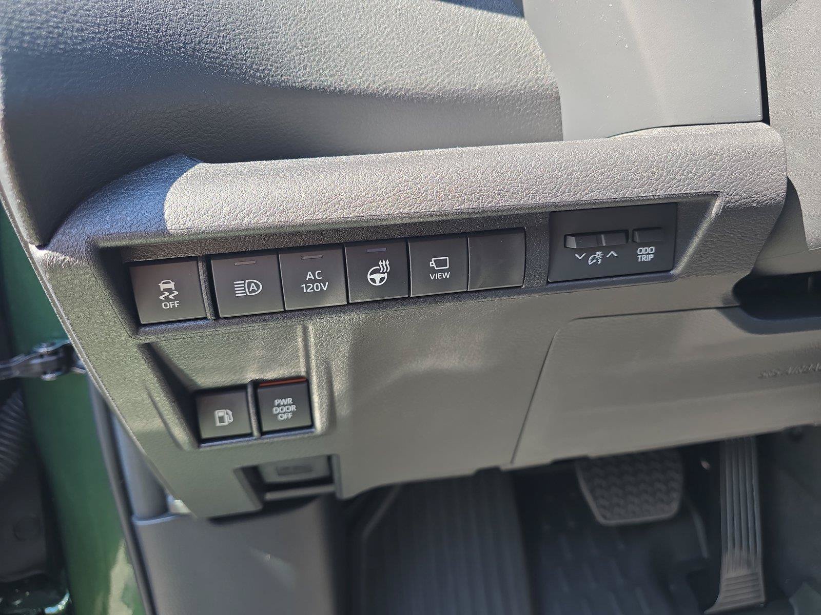 Used 2026 Toyota Sienna Platinum AWD/4WD image 24