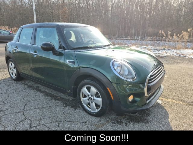 Used 2016 MINI Cooper 4-Door Hardtop image 6