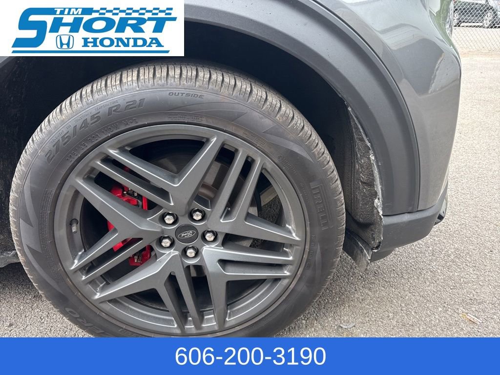 Used 2025 Ford Explorer ST-Line w/ Premium Package image 4