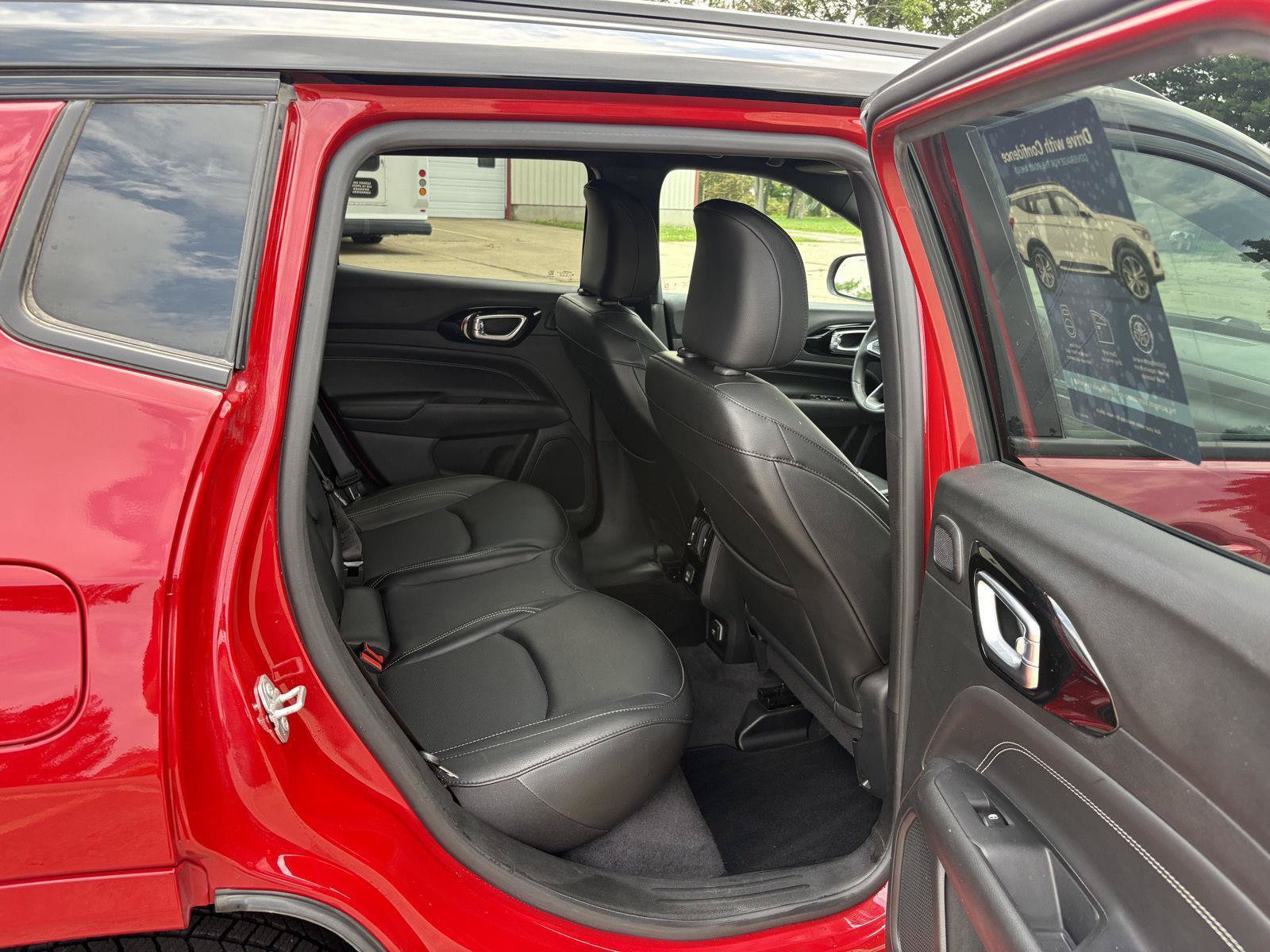 Used 2023 Jeep Compass High Altitude AWD/4WD image 14