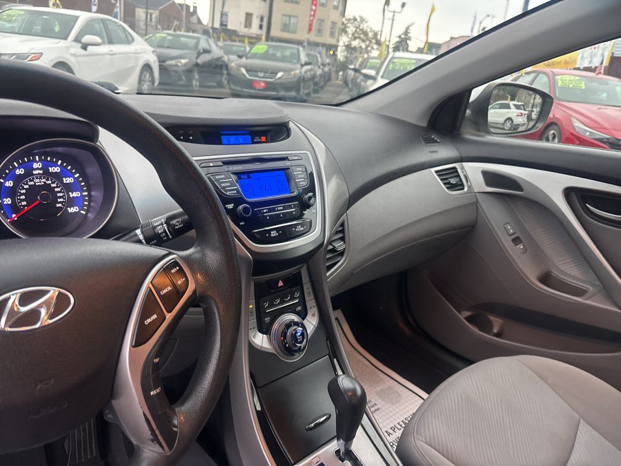 Used 2013 Hyundai Elantra GLS w/ Preferred Pkg FWD image 17