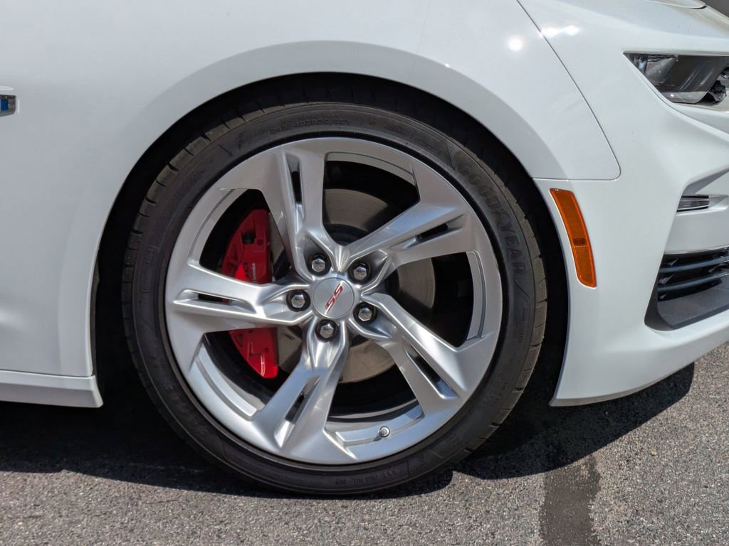 Used 2021 Chevrolet Camaro SS image 18