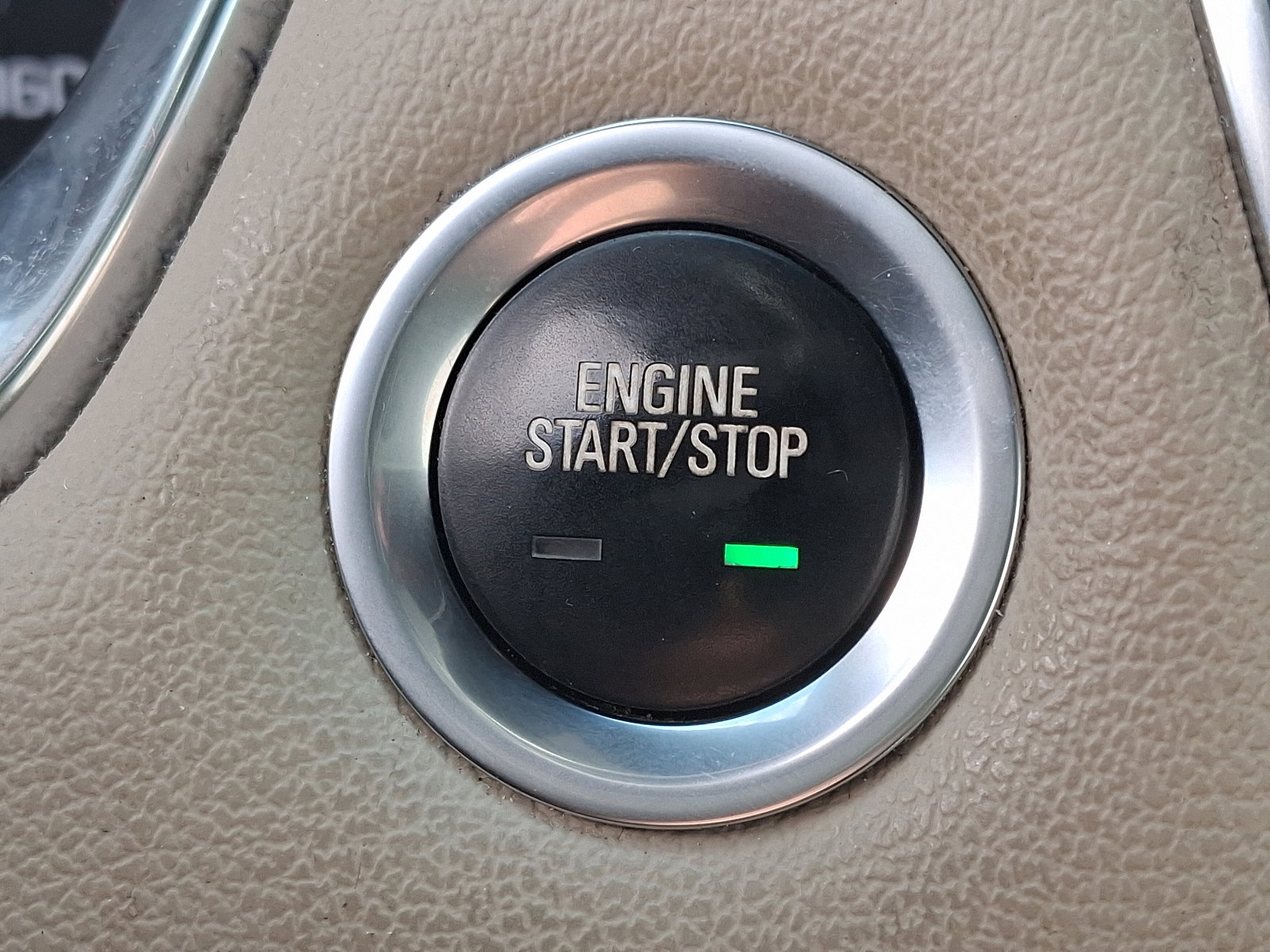 Used 2022 Chevrolet Traverse LT image 22