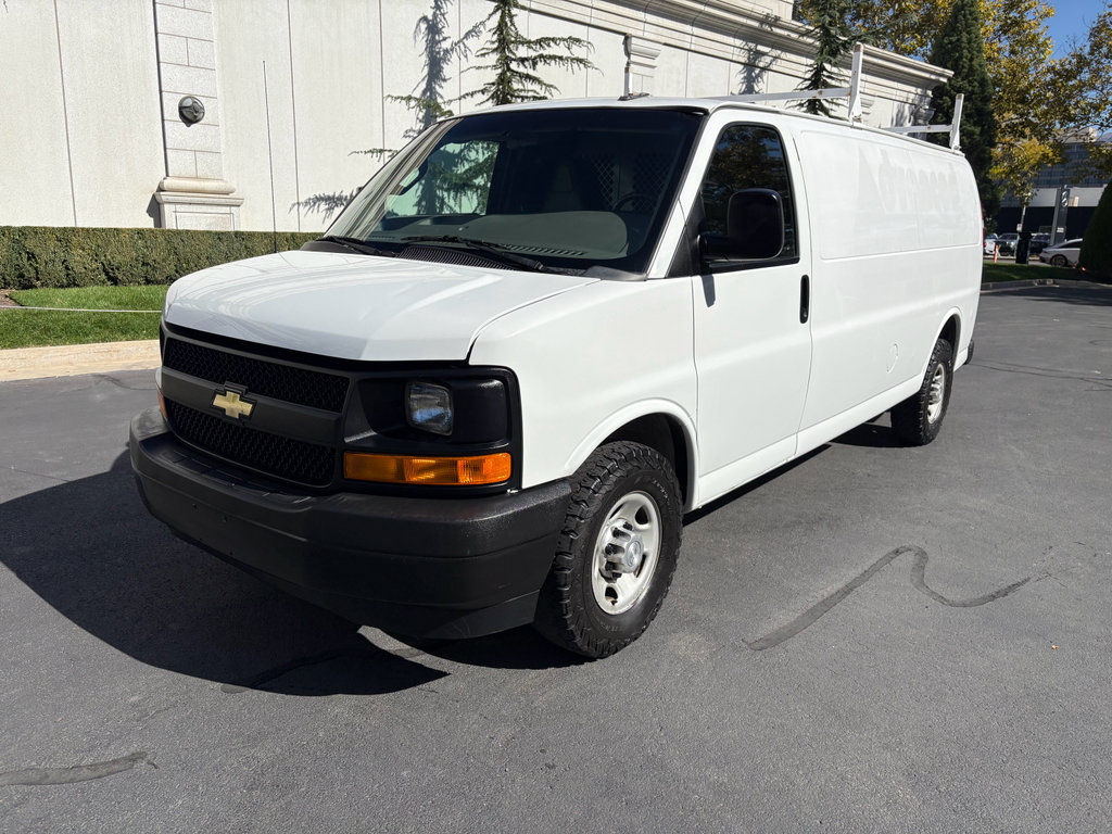 Used 2017 Chevrolet Express 2500 Extended image 3