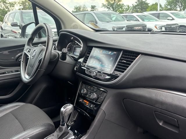Used 2020 Buick Encore Preferred AWD/4WD image 15