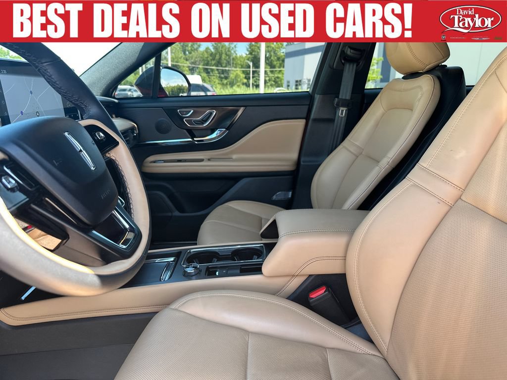 Used 2023 Lincoln Corsair Reserve w/ Jet Appearance Package AWD/4WD image 10