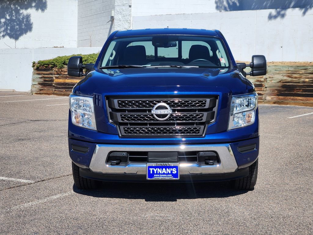 Used 2024 Nissan Titan SV w/ SV Convenience Package image 2