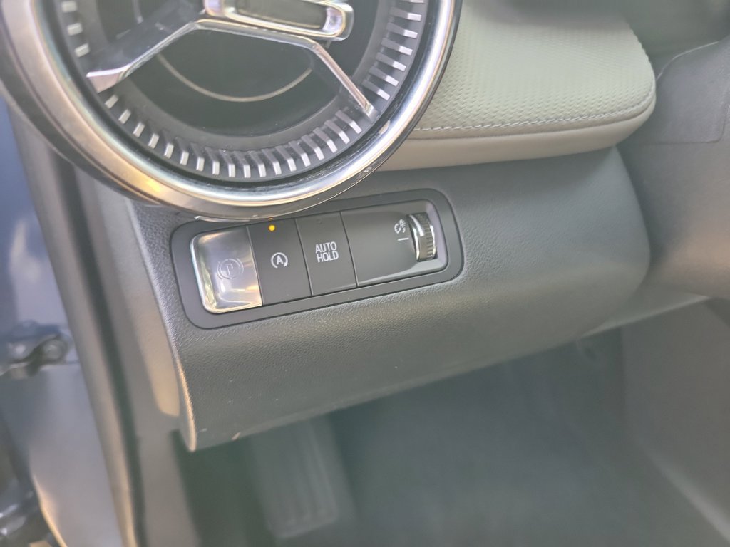 Used 2025 Chevrolet Equinox LT w/ Convenience Package II FWD image 25