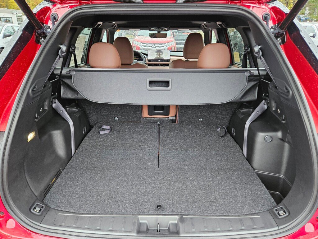 New 2025 Mitsubishi Outlander SEL image 30