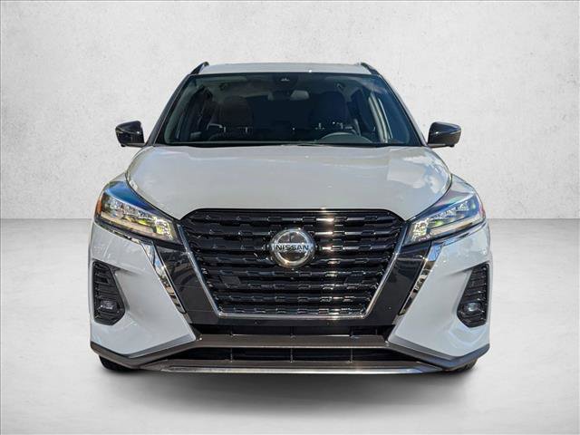 Certified 2021 Nissan Kicks SR image 2