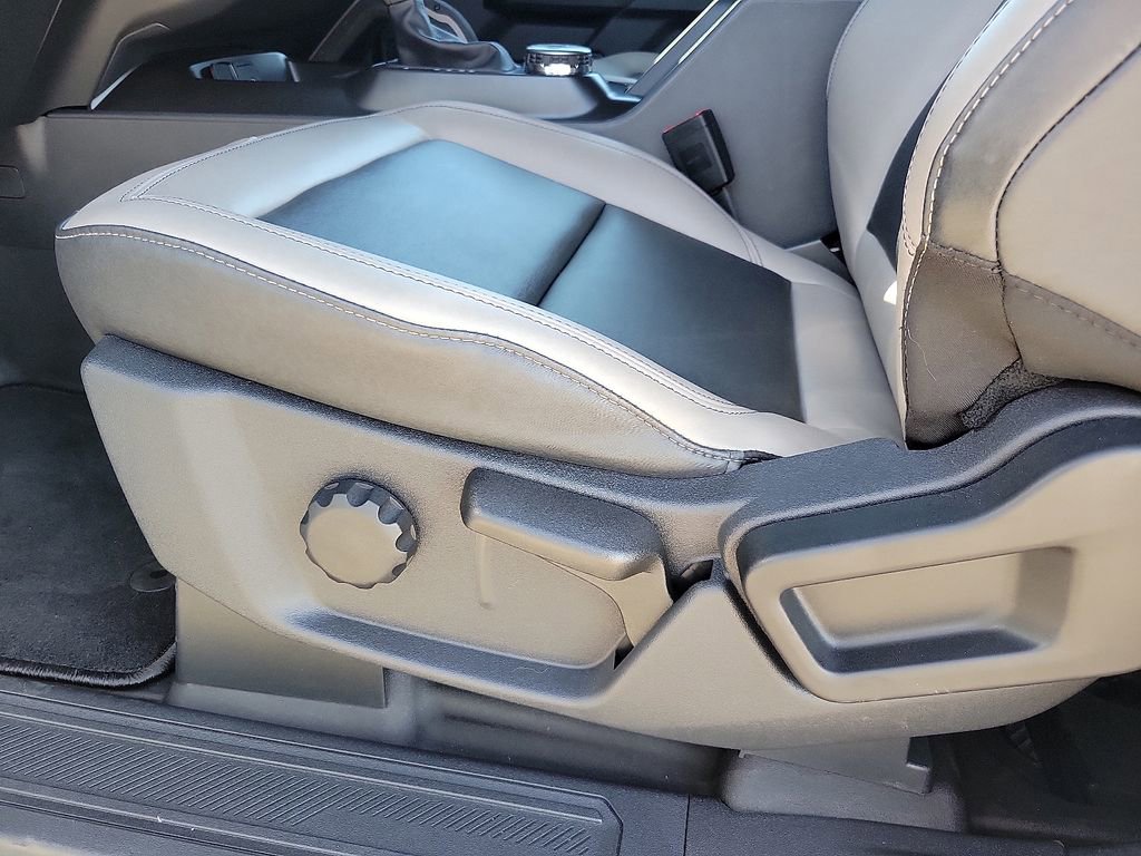 Used 2024 Ford Bronco Big Bend image 12