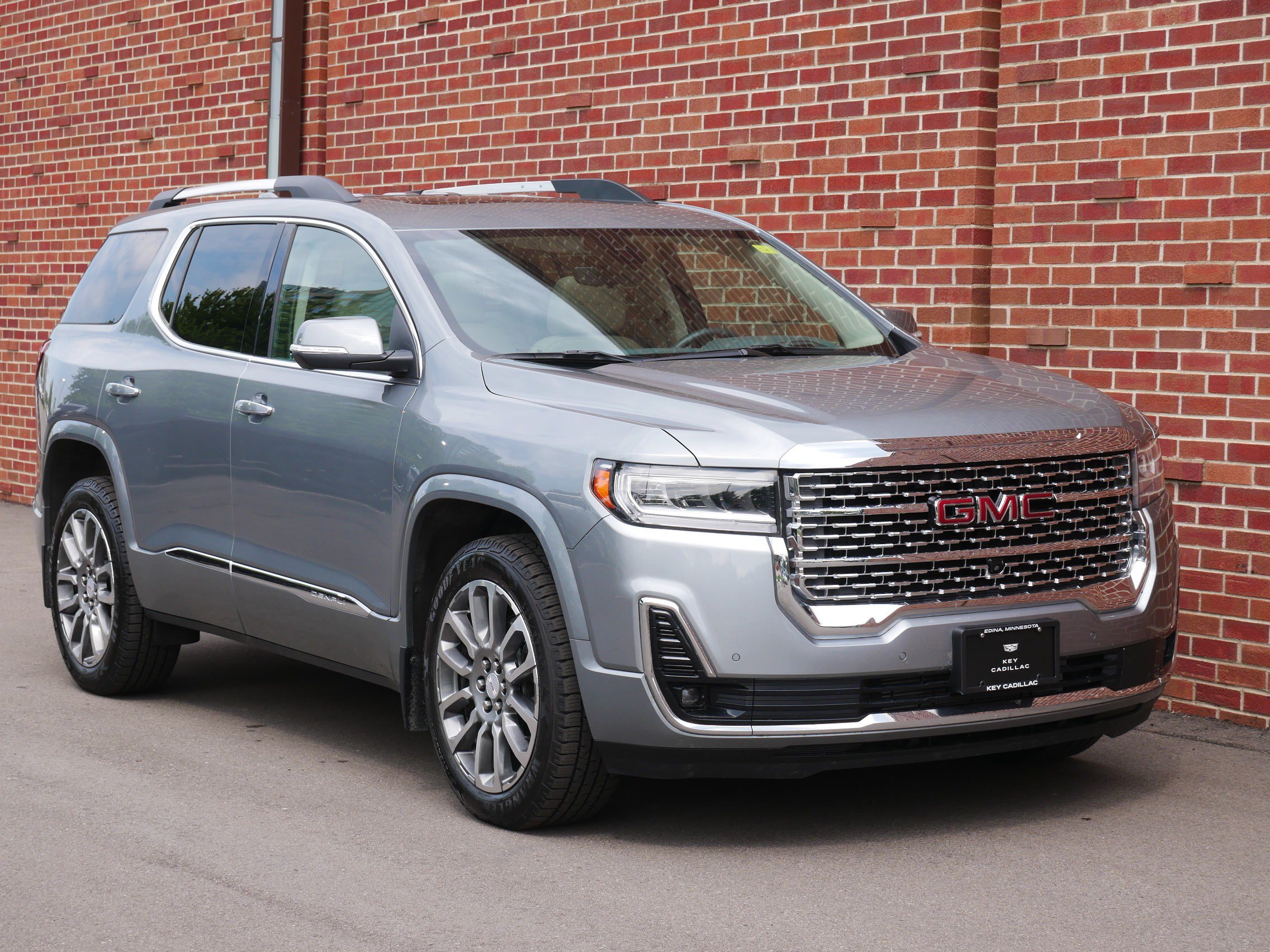 Used 2023 GMC Acadia Denali w/ Denali Ultimate Package AWD/4WD image 27