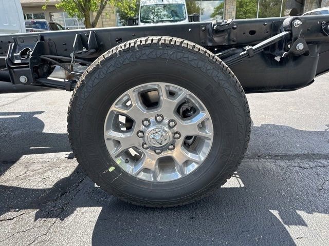 New 2024 RAM 3500 Tradesman image 26