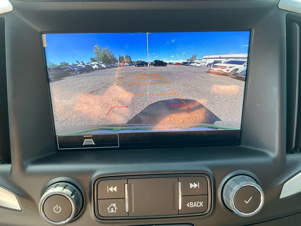 Used 2022 GMC Terrain SLE w/ Driver Convenience Package AWD/4WD image 17