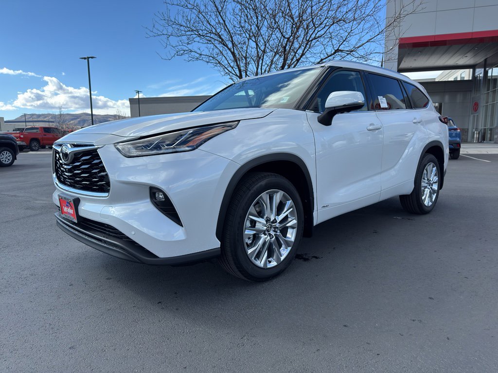 New 2026 Toyota Highlander Limited image 5
