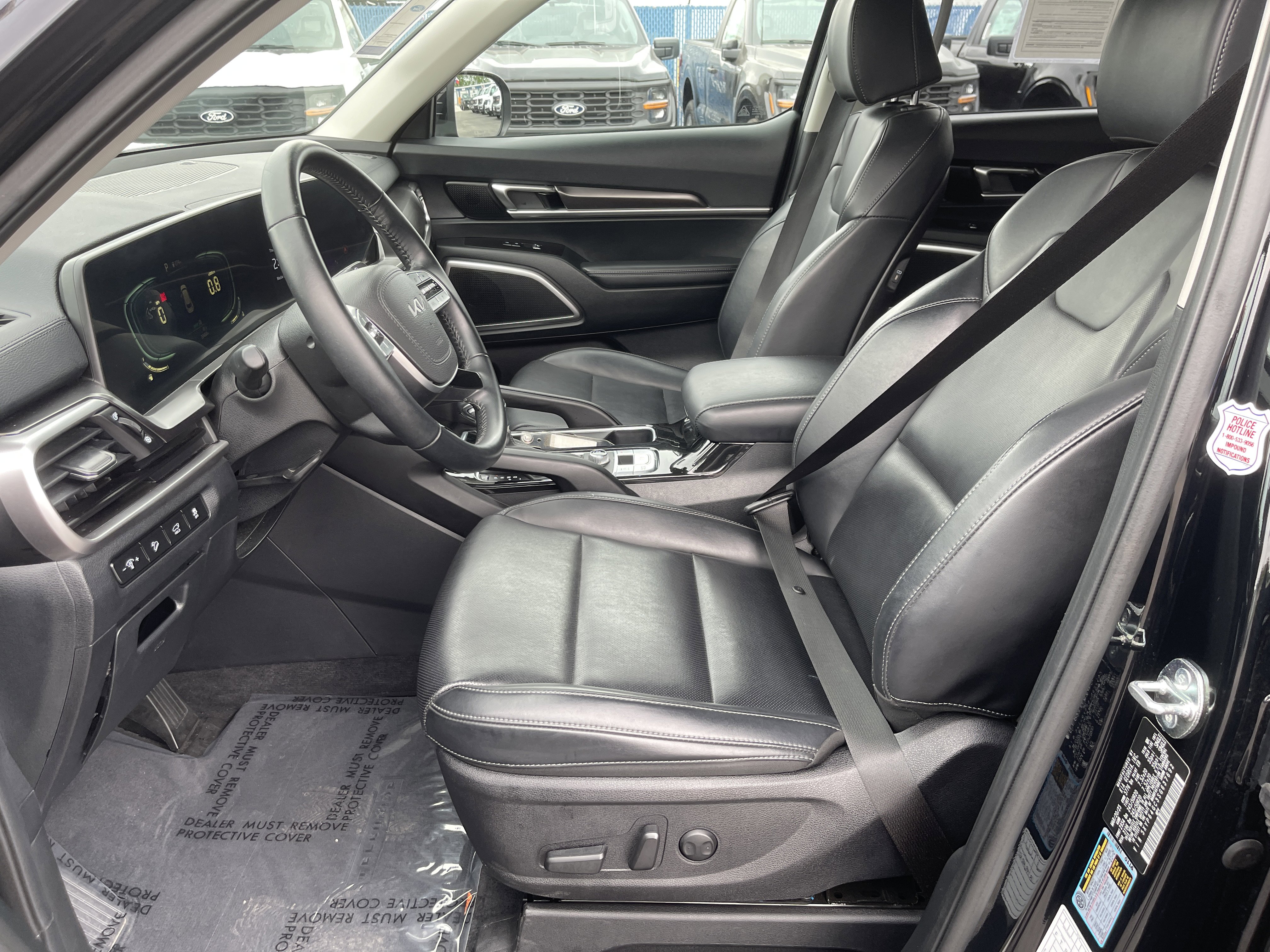 Used 2025 Kia Telluride S image 14