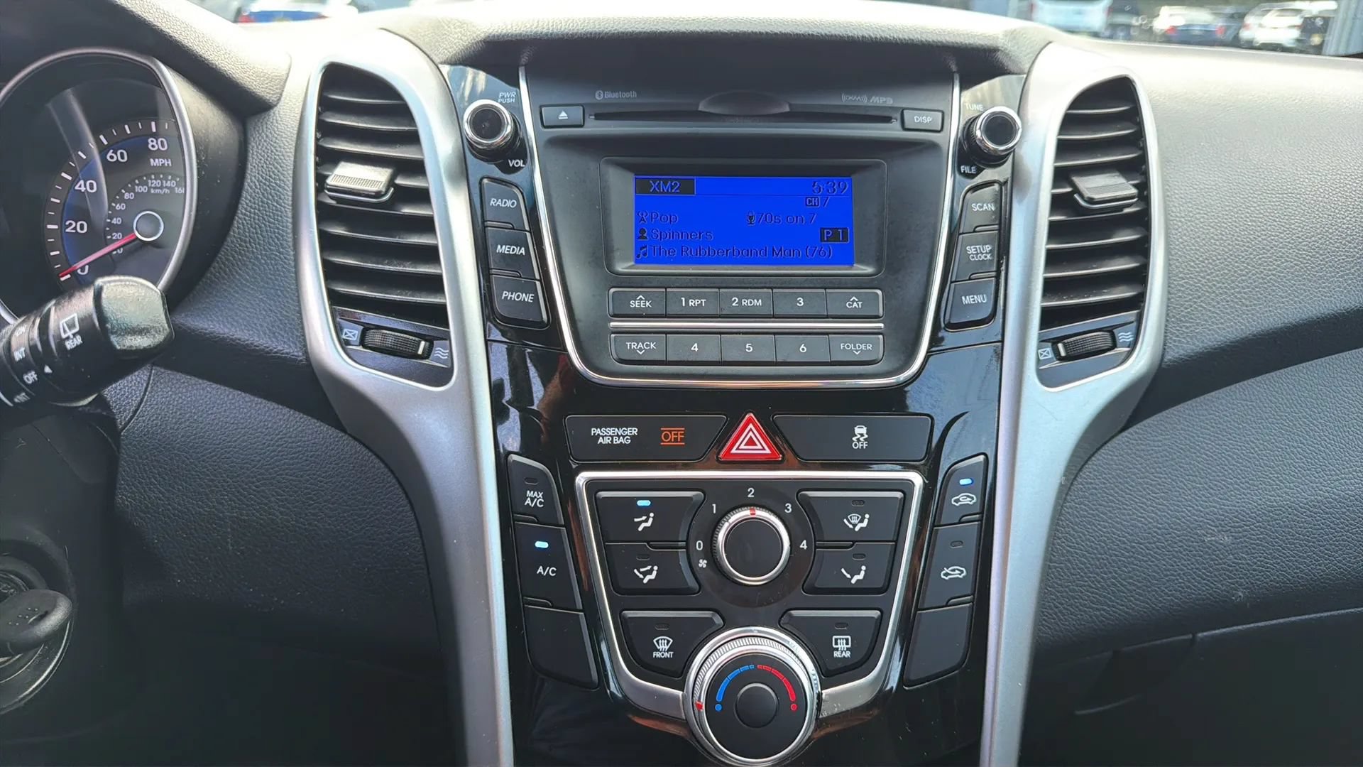 Used 2017 Hyundai Elantra GT FWD image 18