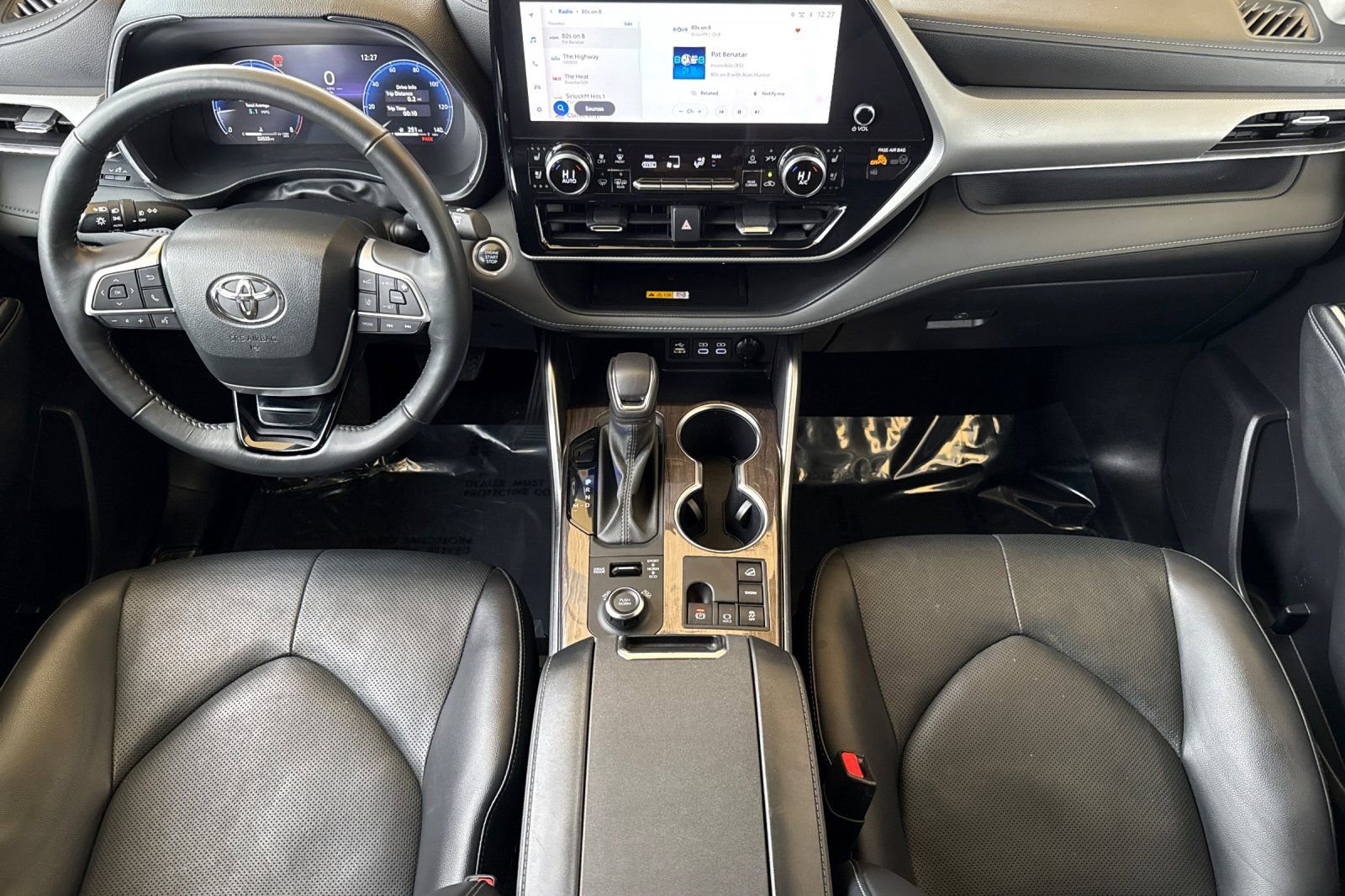 Used 2024 Toyota Highlander Platinum image 16