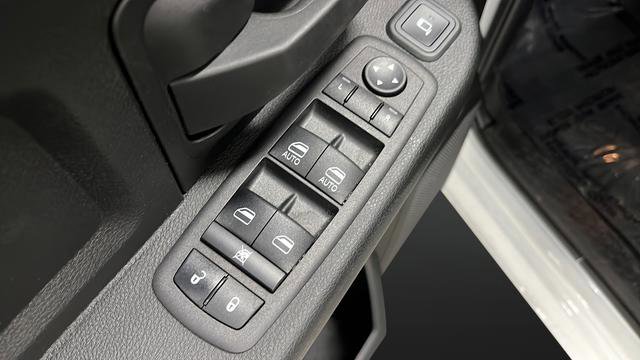 Used 2023 RAM 2500 Tradesman image 21