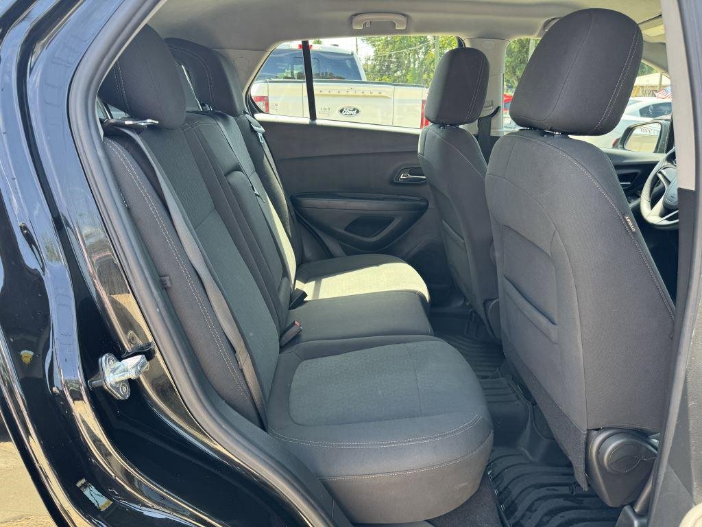 Used 2022 Chevrolet Trax LS image 11